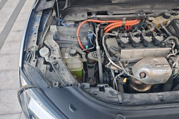 Used SERES SF5 2020 Four-Wheel Drive High-Performance Sports Edition Engine Bay Right