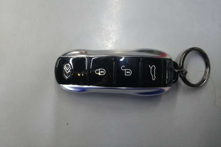 Used SERES SF5 2020 Two-Wheel Drive High-Performance Sports Edition Vehicle Key