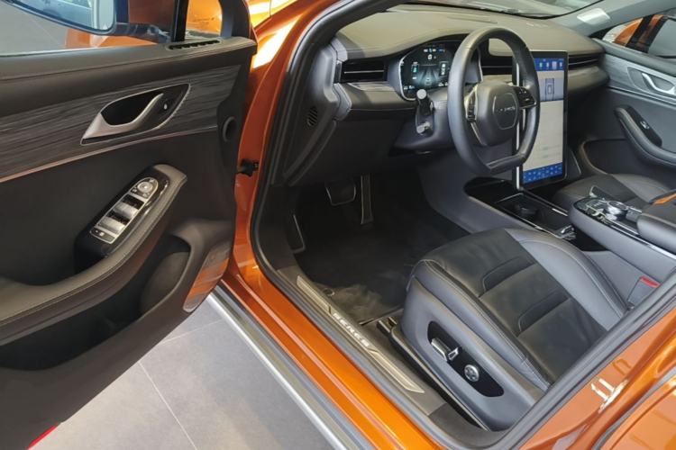Used SERES SF5 2020 Revised Version Four-Wheel Drive High-Performance Edition Driver Seat