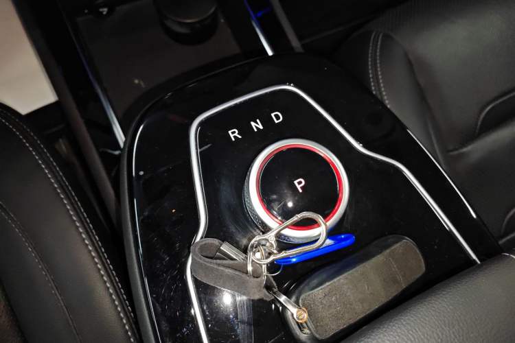 Used SERES SF5 2020 Four-Wheel Drive High-Performance Sports Edition Gear Lever