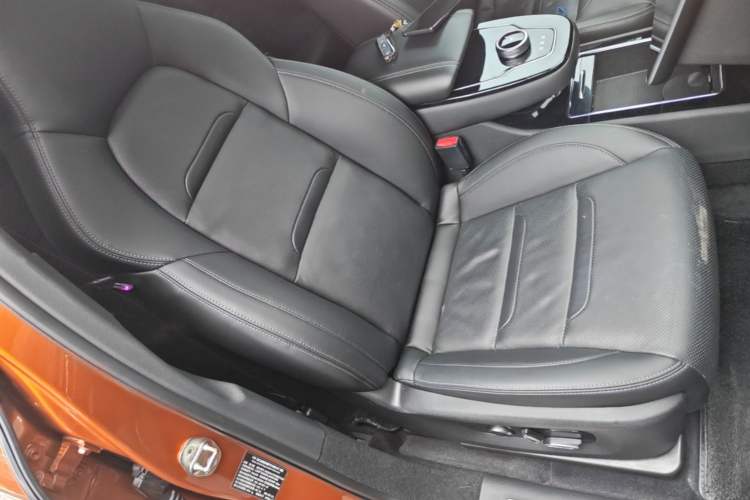 Used SERES SF5 2020 Revised Version Four-Wheel Drive High-Performance Edition Right Front Seat