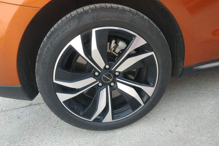 Used SERES SF5 2020 Two-Wheel Drive High-Performance Sports Edition Right Rear Wheel Hub