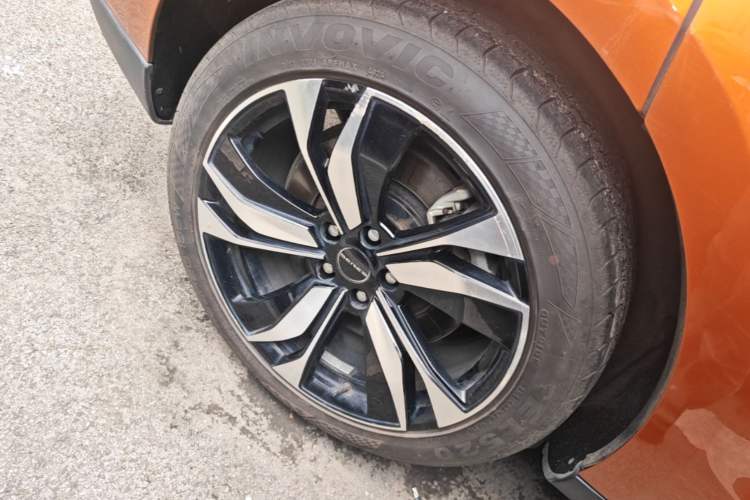 Used SERES SF5 2020 Revised Version Four-Wheel Drive High-Performance Edition Right Rear Wheel Hub
