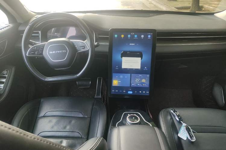 Used SERES SF5 2021 Huawei Smart Selection Four-Wheel Drive Edition Center Console