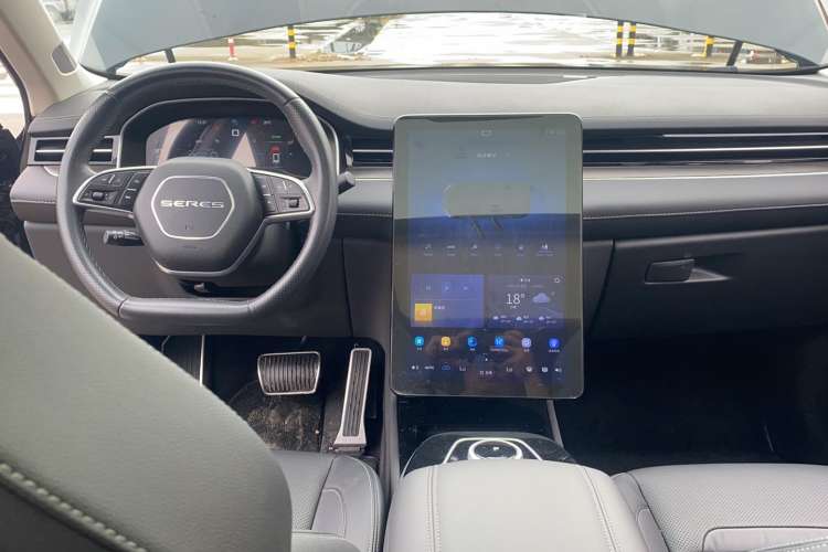 Used SERES SF5 2021 Huawei Smart Selection Four-Wheel Drive Edition Center Console