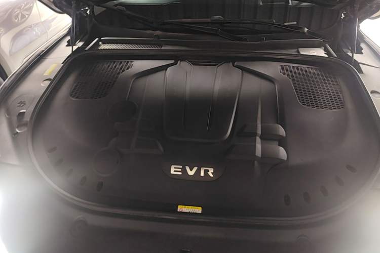 Used SERES SF5 2021 Four-Wheel Drive Freedom Expedition Edition Engine Bay