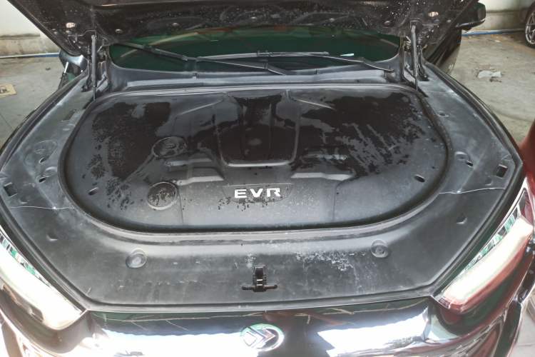 Used SERES SF5 2021 Four-Wheel Drive Freedom Expedition Edition Engine Bay