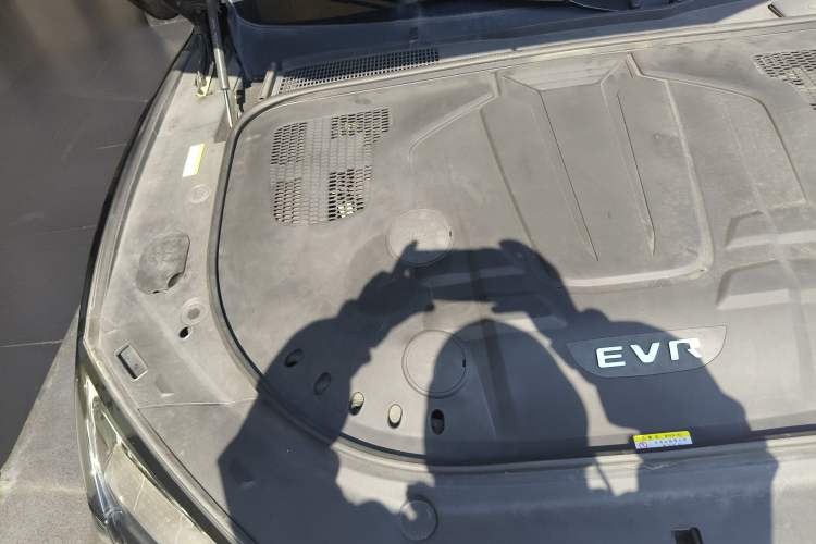 Used SERES SF5 2021 Huawei Smart Selection Four-Wheel Drive Edition Engine Bay Right