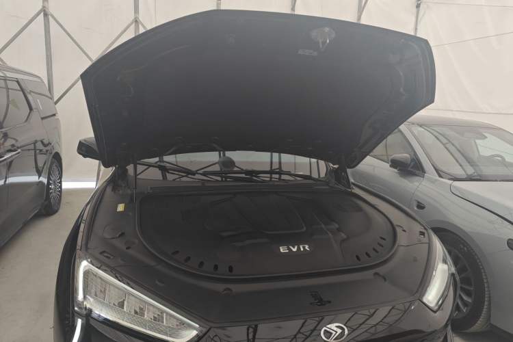 Used SERES SF5 2021 Four-Wheel Drive Freedom Expedition Edition Engine Bay