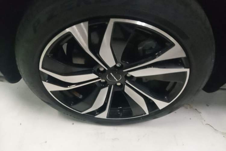 Used SERES SF5 2021 Huawei Smart Selection Four-Wheel Drive Edition Exterior 4
