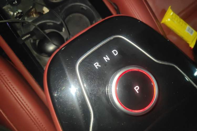 Used SERES SF5 2021 Four-Wheel Drive Freedom Expedition Edition Gear Lever