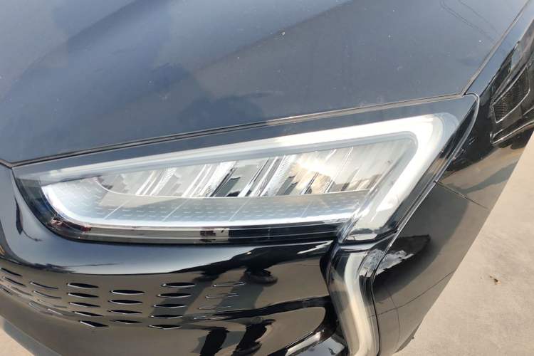 Used SERES SF5 2021 Huawei Smart Selection Four-Wheel Drive Edition Left Front Headlight