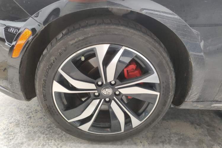 Used SERES SF5 2021 Four-Wheel Drive Freedom Expedition Edition Left Front Wheel Hub
