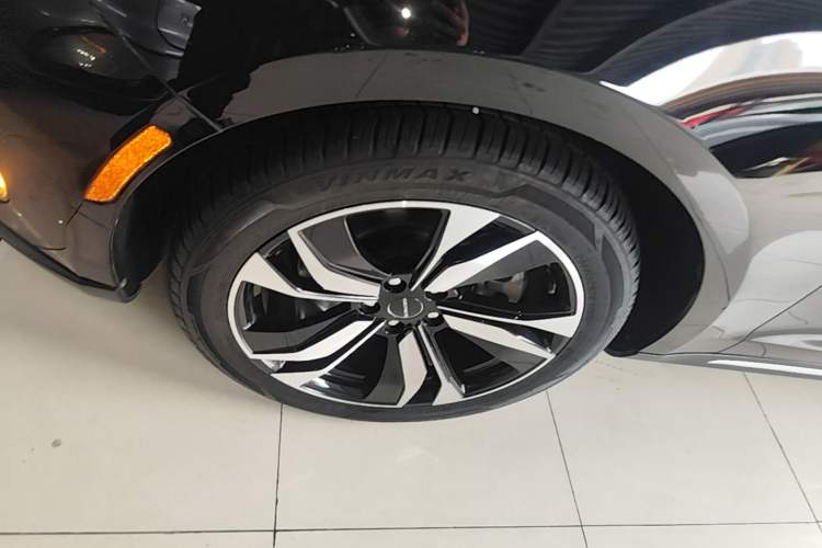 Used SERES SF5 2021 Four-Wheel Drive Freedom Expedition Edition Left Front Wheel Hub