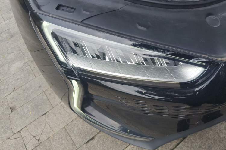 Used SERES SF5 2021 Huawei Smart Selection Four-Wheel Drive Edition Right Front Headlight