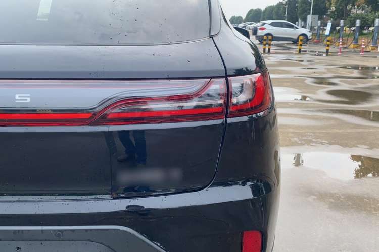 Used SERES SF5 2021 Huawei Smart Selection Four-Wheel Drive Edition Right Rear Taillight