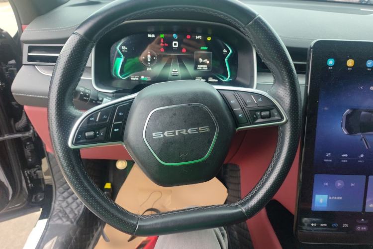 Used SERES SF5 2021 Four-Wheel Drive Freedom Expedition Edition Steering Wheel