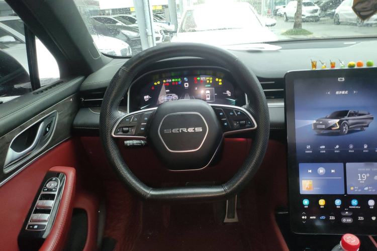 Used SERES SF5 2021 Four-Wheel Drive Freedom Expedition Edition Steering Wheel