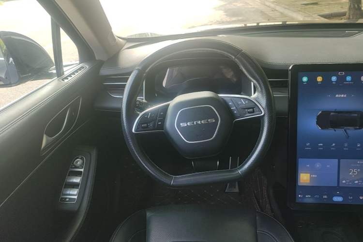 Used SERES SF5 2021 Huawei Smart Selection Four-Wheel Drive Edition Steering Wheel