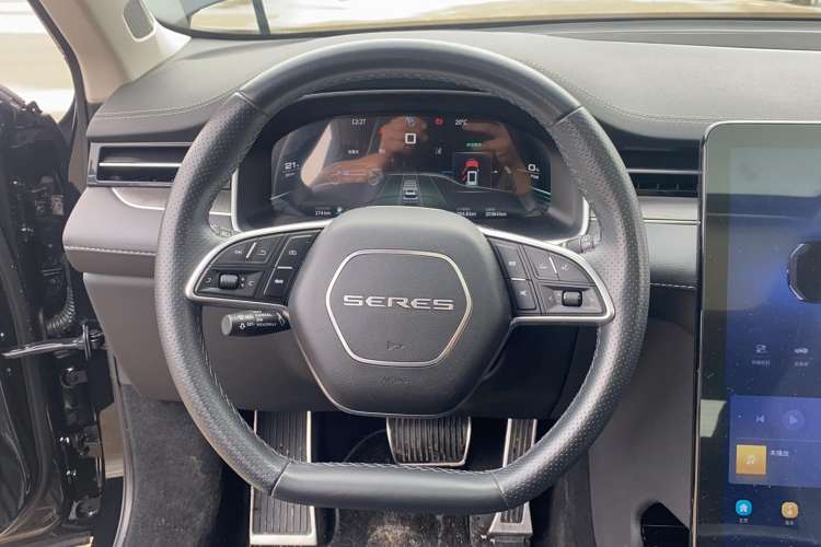 Used SERES SF5 2021 Huawei Smart Selection Four-Wheel Drive Edition Steering Wheel