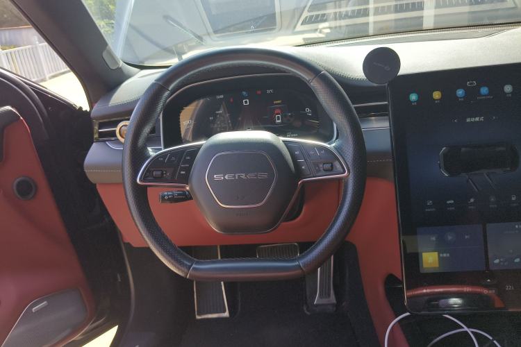 Used SERES SF5 2021 Huawei Smart Selection Four-Wheel Drive Edition Steering Wheel