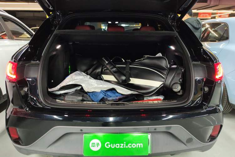 Used SERES SF5 2021 Huawei Smart Selection Four-Wheel Drive Edition Trunk