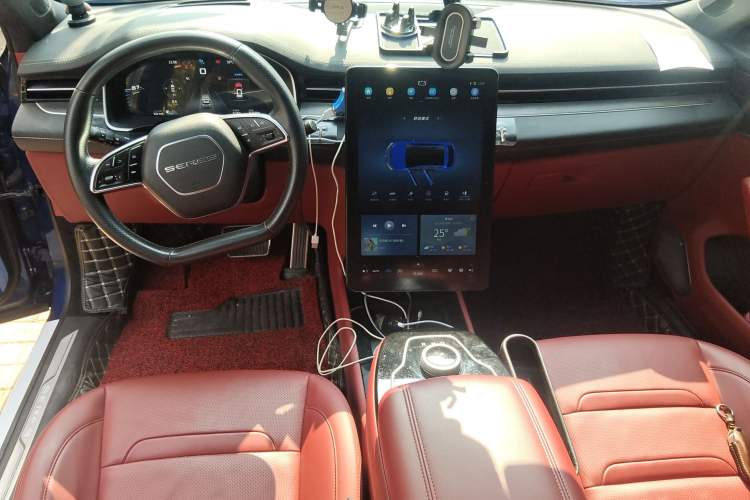 Used SERES SF5 2021 Huawei Smart Selection Four-Wheel Drive Edition Center Console