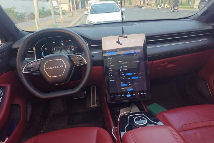 Used SERES SF5 2021 Huawei Smart Selection Four-Wheel Drive Edition Center Console