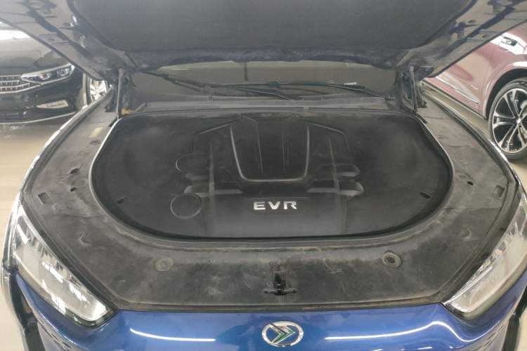 Used SERES SF5 2021 Four-Wheel Drive Freedom Expedition Edition Engine Bay