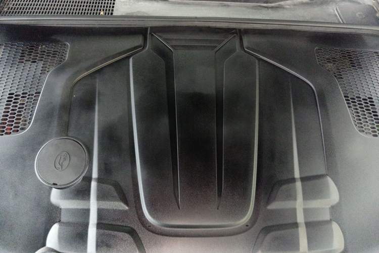Used SERES SF5 2021 Four-Wheel Drive Freedom Expedition Edition Engine Bay