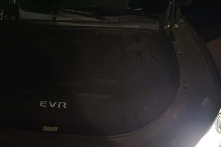 Used SERES SF5 2021 Four-Wheel Drive Freedom Expedition Edition Engine Bay Left