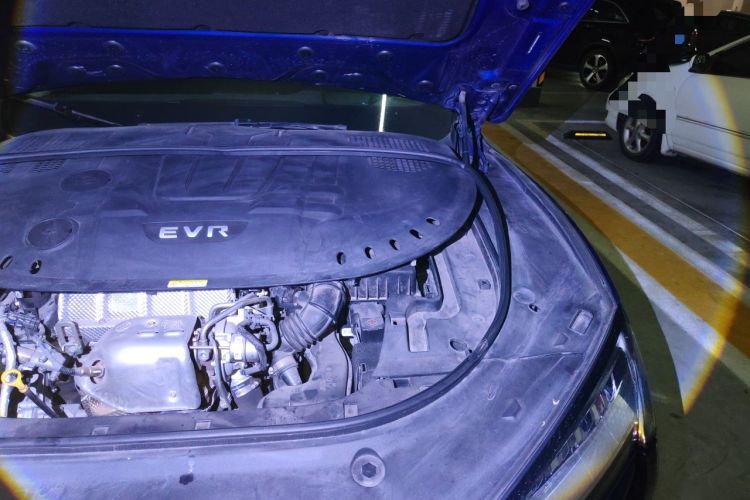 Used SERES SF5 2021 Four-Wheel Drive Freedom Expedition Edition Engine Bay Left
