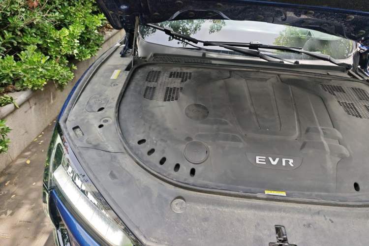Used SERES SF5 2021 Four-Wheel Drive Freedom Expedition Edition Engine Bay Right