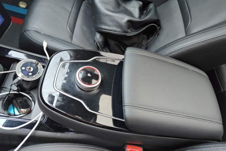 Used SERES SF5 2021 Huawei Smart Selection Four-Wheel Drive Edition Gear Lever