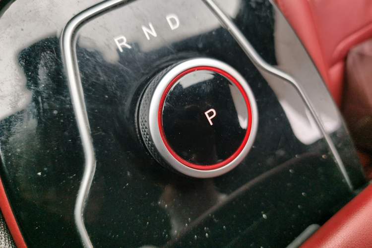 Used SERES SF5 2021 Four-Wheel Drive Freedom Expedition Edition Gear Lever