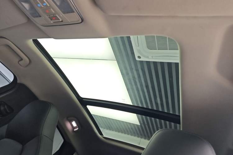 Used SERES SF5 2021 Four-Wheel Drive Freedom Expedition Edition Headliner