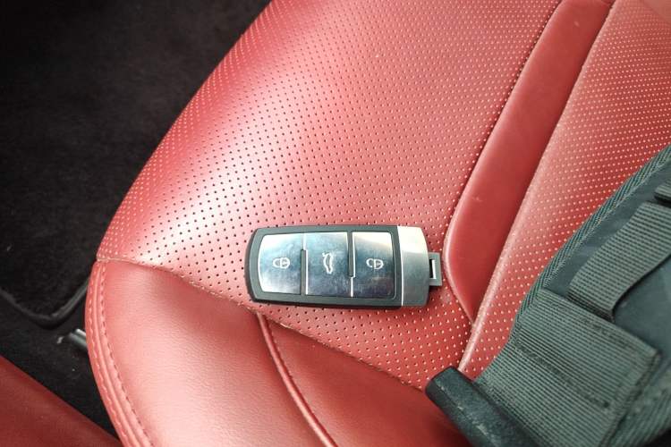 Used SERES SF5 2021 Four-Wheel Drive Freedom Expedition Edition Interior 1