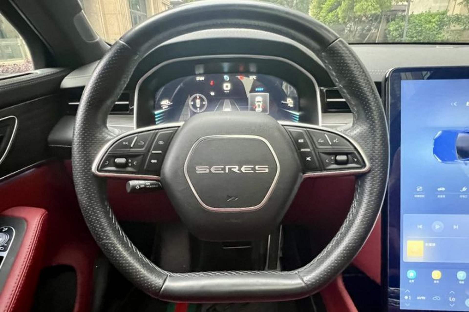 Used SERES SF5 2021 Four-Wheel Drive Freedom Expedition Edition Interior 4