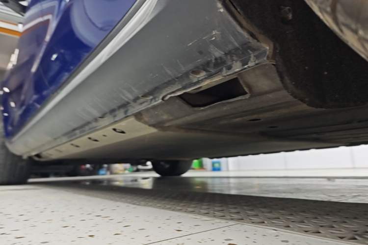 Used SERES SF5 2021 Four-Wheel Drive Freedom Expedition Edition Left Side Sill
