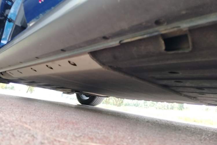 Used SERES SF5 2021 Four-Wheel Drive Freedom Expedition Edition Left Side Sill