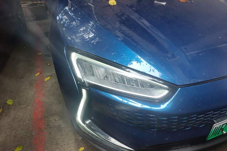 Used SERES SF5 2021 Huawei Smart Selection Four-Wheel Drive Edition Right Front Headlight
