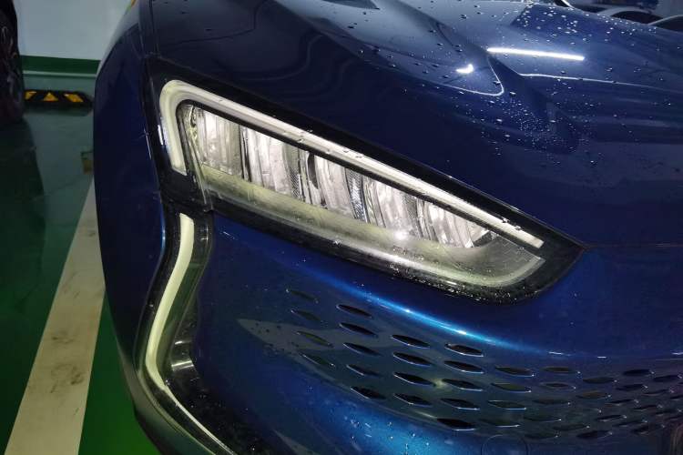 Used SERES SF5 2021 Four-Wheel Drive Freedom Expedition Edition Right Front Headlight