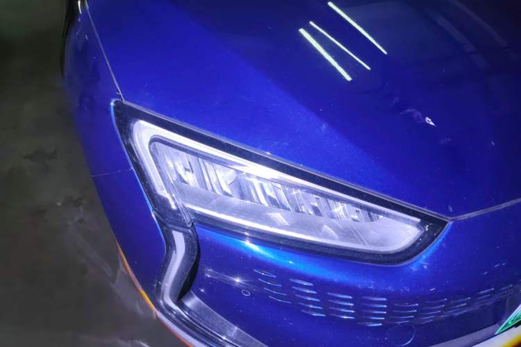 Used SERES SF5 2021 Four-Wheel Drive Freedom Expedition Edition Right Front Headlight