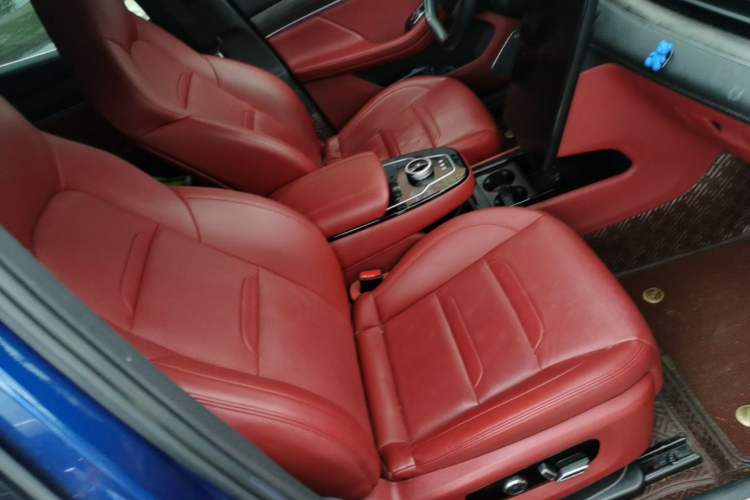 Used SERES SF5 2021 Four-Wheel Drive Freedom Expedition Edition Right Front Seat
