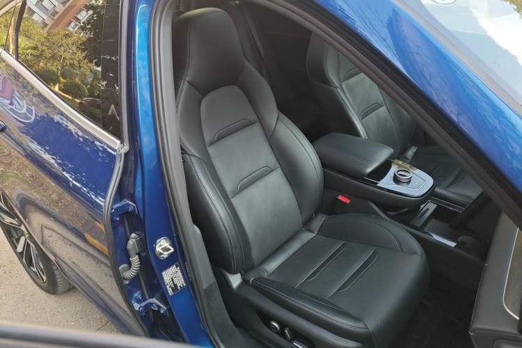 Used SERES SF5 2021 Huawei Smart Selection Four-Wheel Drive Edition Right Front Seat
