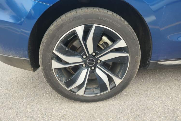Used SERES SF5 2021 Four-Wheel Drive Freedom Expedition Edition Right Rear Wheel Hub