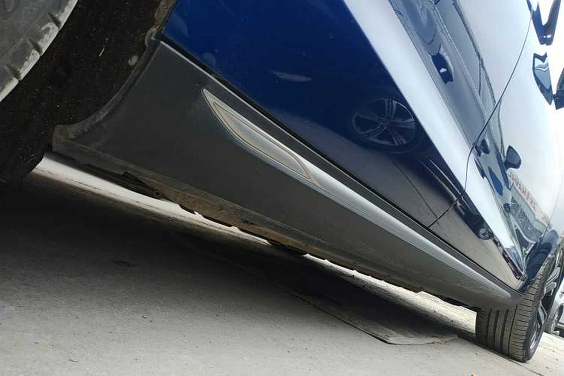 Used SERES SF5 2021 Four-Wheel Drive Freedom Expedition Edition Right Side Sill