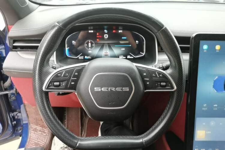 Used SERES SF5 2021 Four-Wheel Drive Freedom Expedition Edition Steering Wheel
