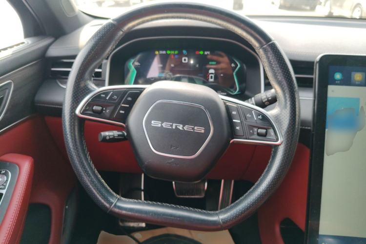 Used SERES SF5 2021 Four-Wheel Drive Freedom Expedition Edition Steering Wheel