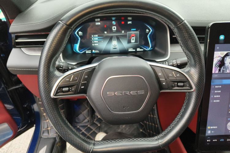 Used SERES SF5 2021 Four-Wheel Drive Freedom Expedition Edition Steering Wheel
